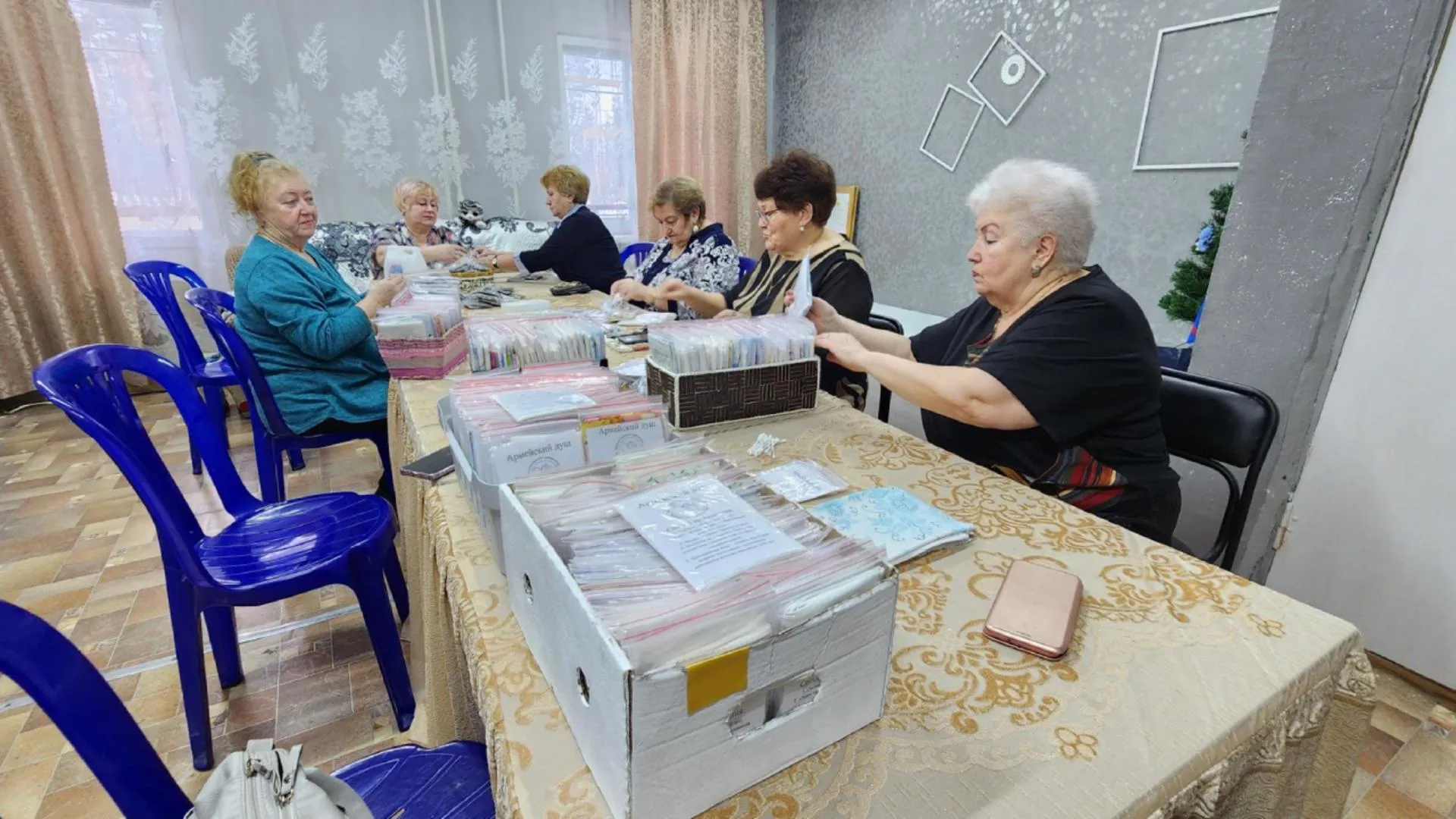 Порядка девятисот пакетов «сухого армейского душа» подготовили волонтеры из Протвино бойцам СВО