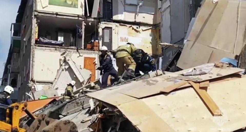 МЧС сообщило о восьмом погибшем при обрушении дома в Нижнем Тагиле