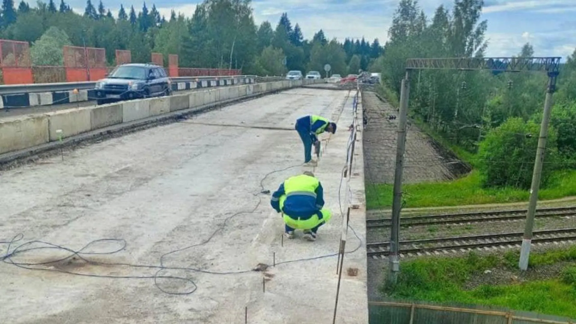 Старое покрытие демонтировали на путепроводе на Пятницком шоссе в Солнечногорске
