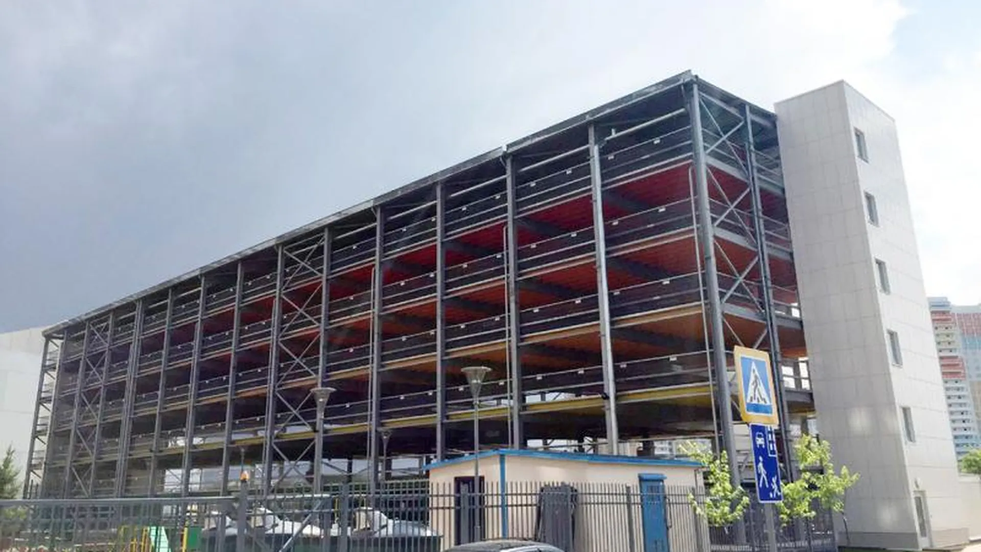 Новый гаражный комплекс на 9,5 тыс кв.м построили в Мытищах