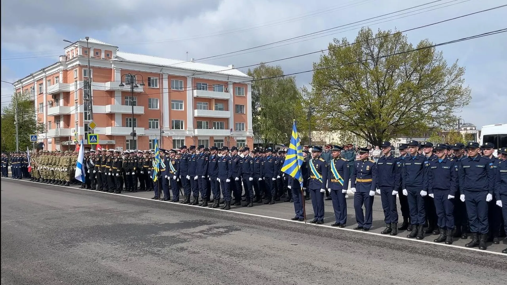 Жители Ногинска отметили День Победы парадом