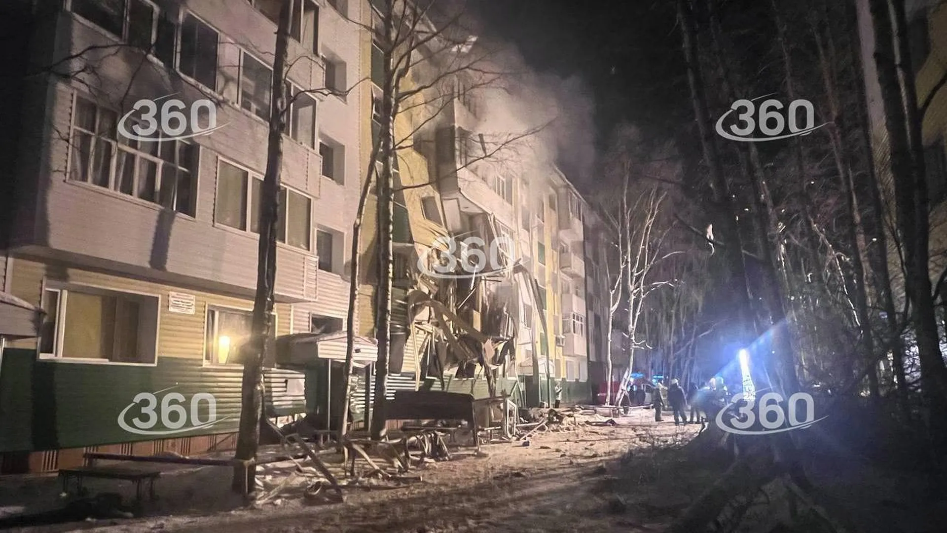 Разбор завалов взорвавшейся пятиэтажки в Нижневартовске показали на видео