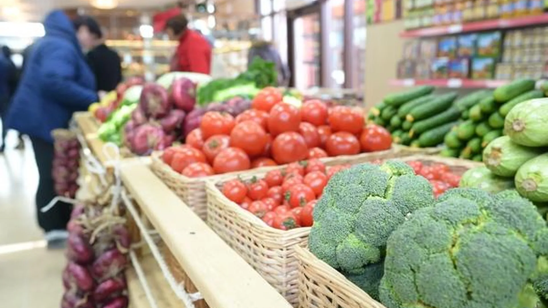 Посаженников: каждый «Ценопад» продают по 15 тонн овощей