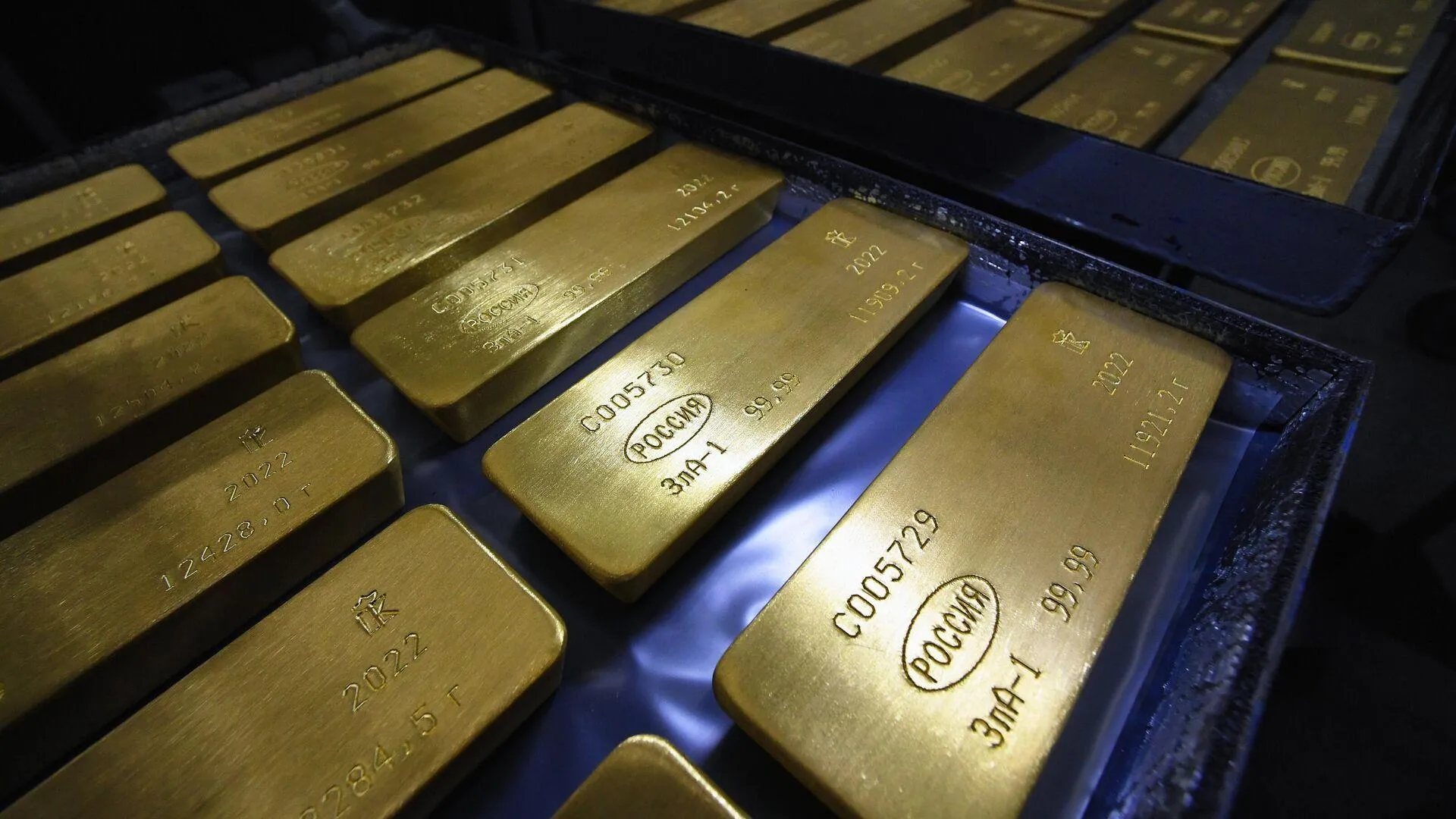 Золото показало рекордный рост