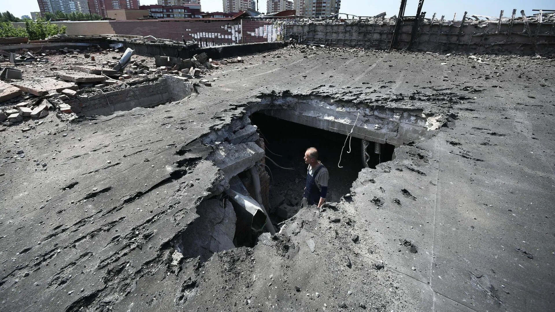 Число погибших при ракетном обстреле Донецка увеличилось до трех