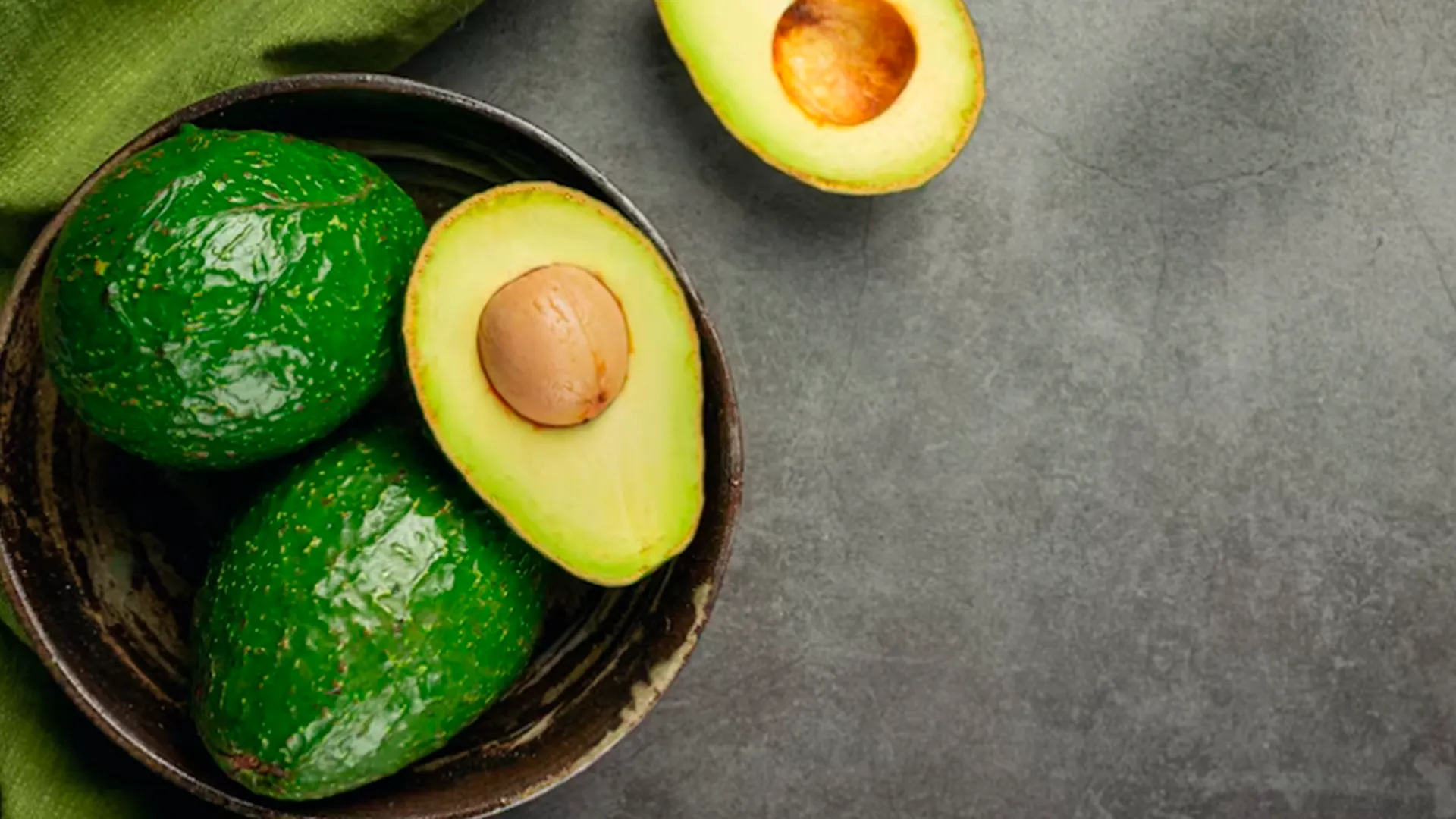 «Снизит холестерин и улучшит пищеварение»: диетолог рассказала о пользе авокадо