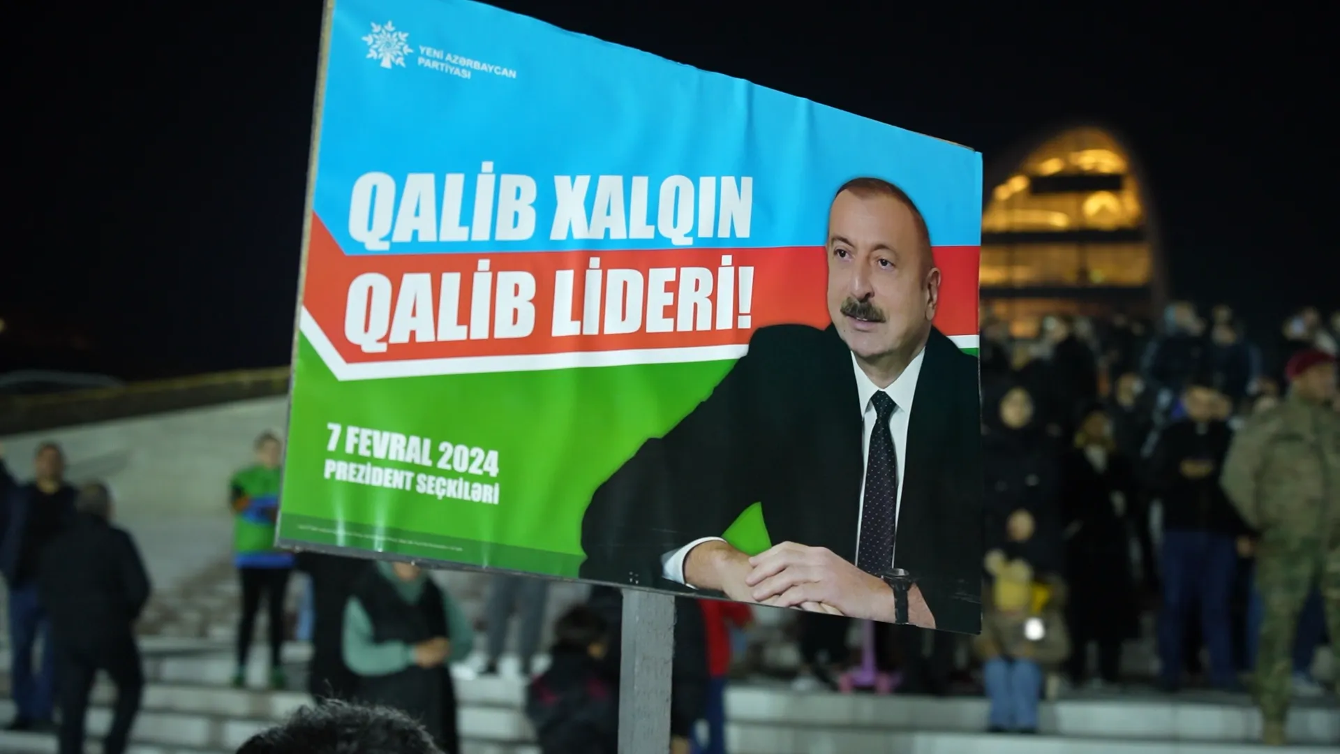Исторический момент. Как проходили внеочередные президентские выборы в Азербайджане?