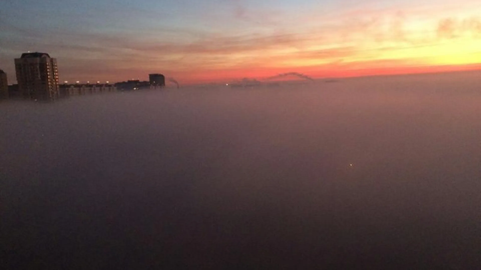 Густой туман на востоке Подмосковья жители спутали с дымом