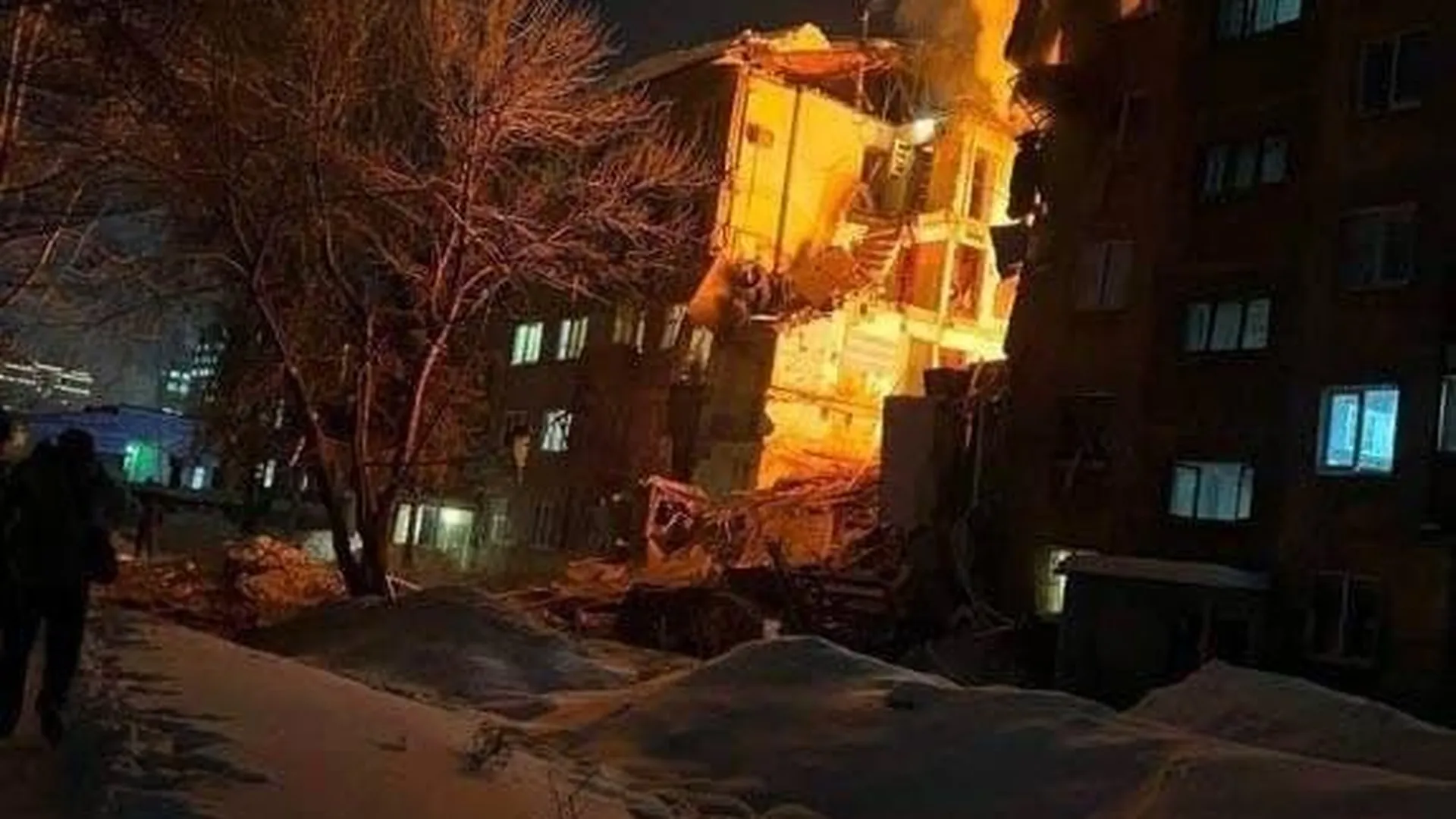 Губернатор подтвердил гибель двух человек при взрыве газа в пятиэтажке в Новосибирске