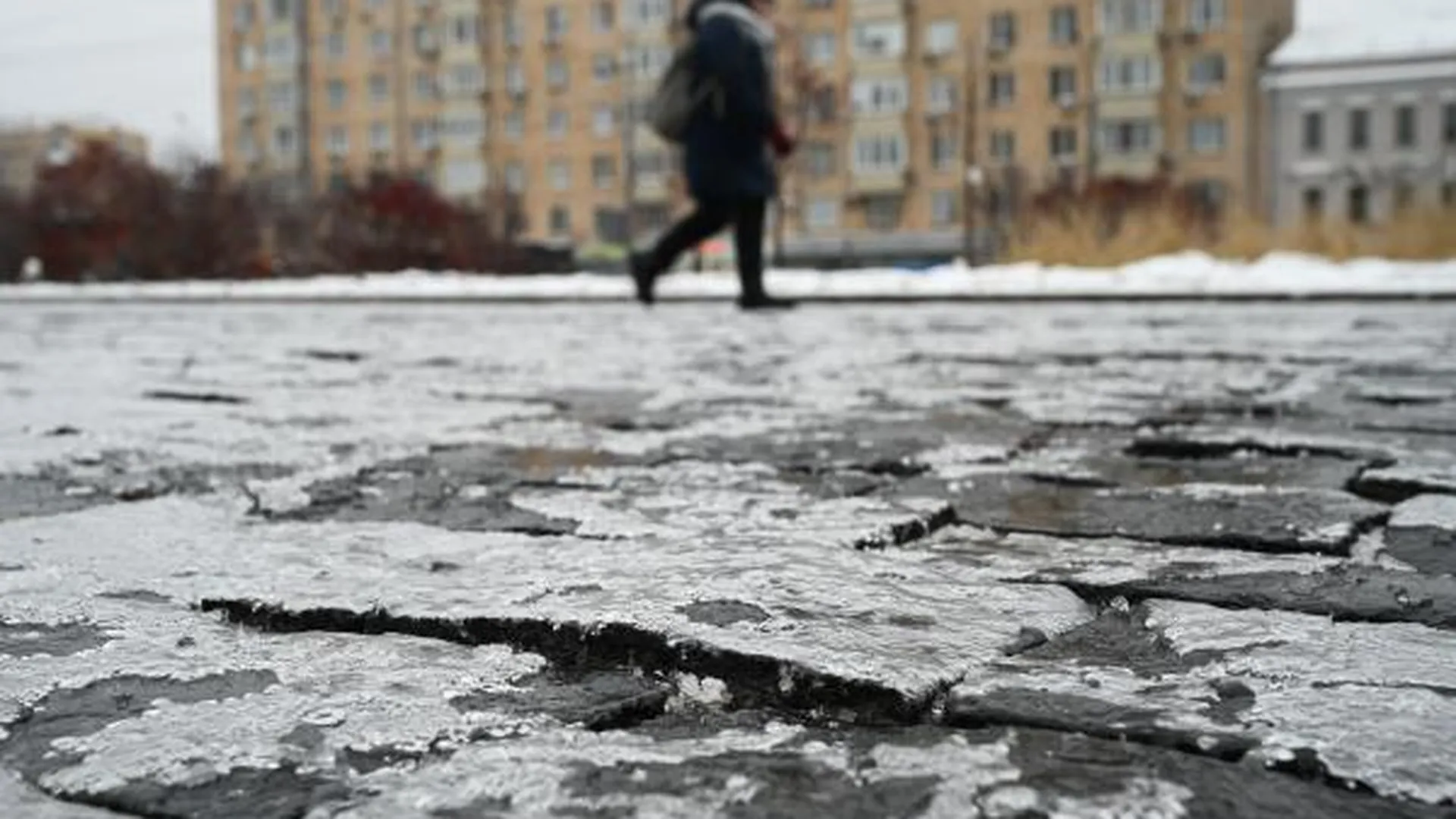 Желтый уровень опасности объявили в Москве из-за гололедицы