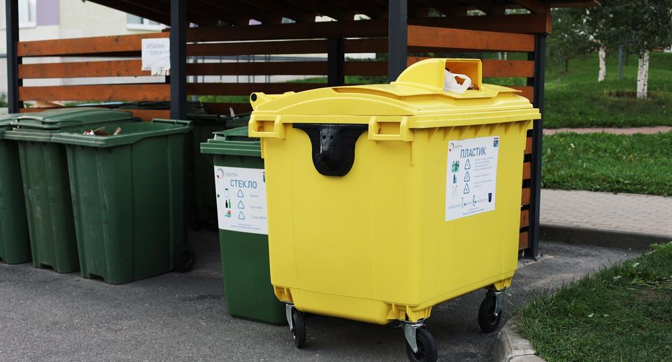 Более 2000 мусорных контейнеров было закуплено вместо уплывших после паводков в Оренбургской области