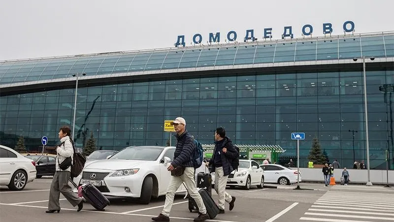 Авиадебошира из Таджикистана сняли с рейса в Домодедово