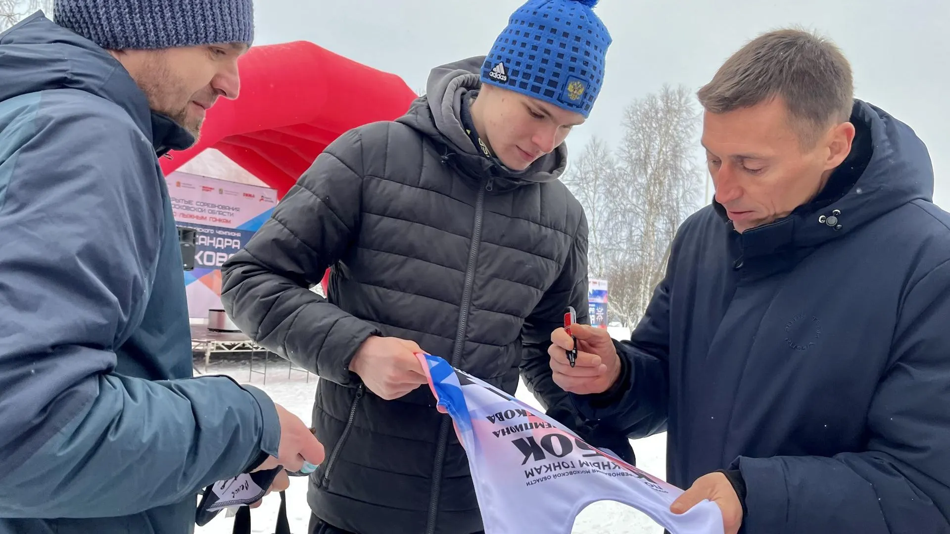 Подмосковные лыжные гонки на призы олимпийского чемпиона Легкова собрали  тысячу участников