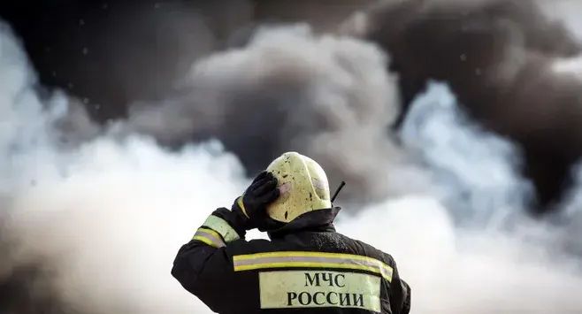 Пожарные ликвидировали открытое горение во Фрязине