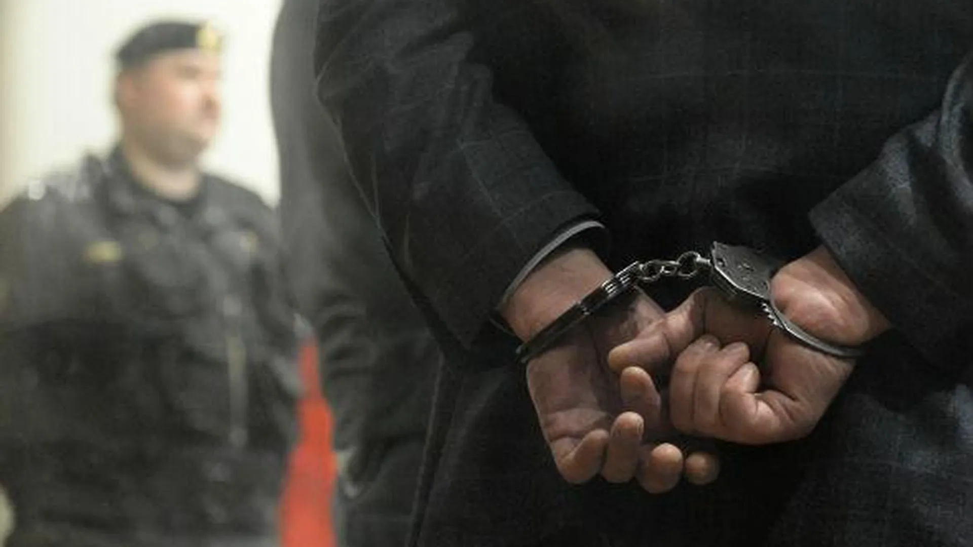 Четырех сотрудников полиции обвинили в избиении мужчины в Пушкине