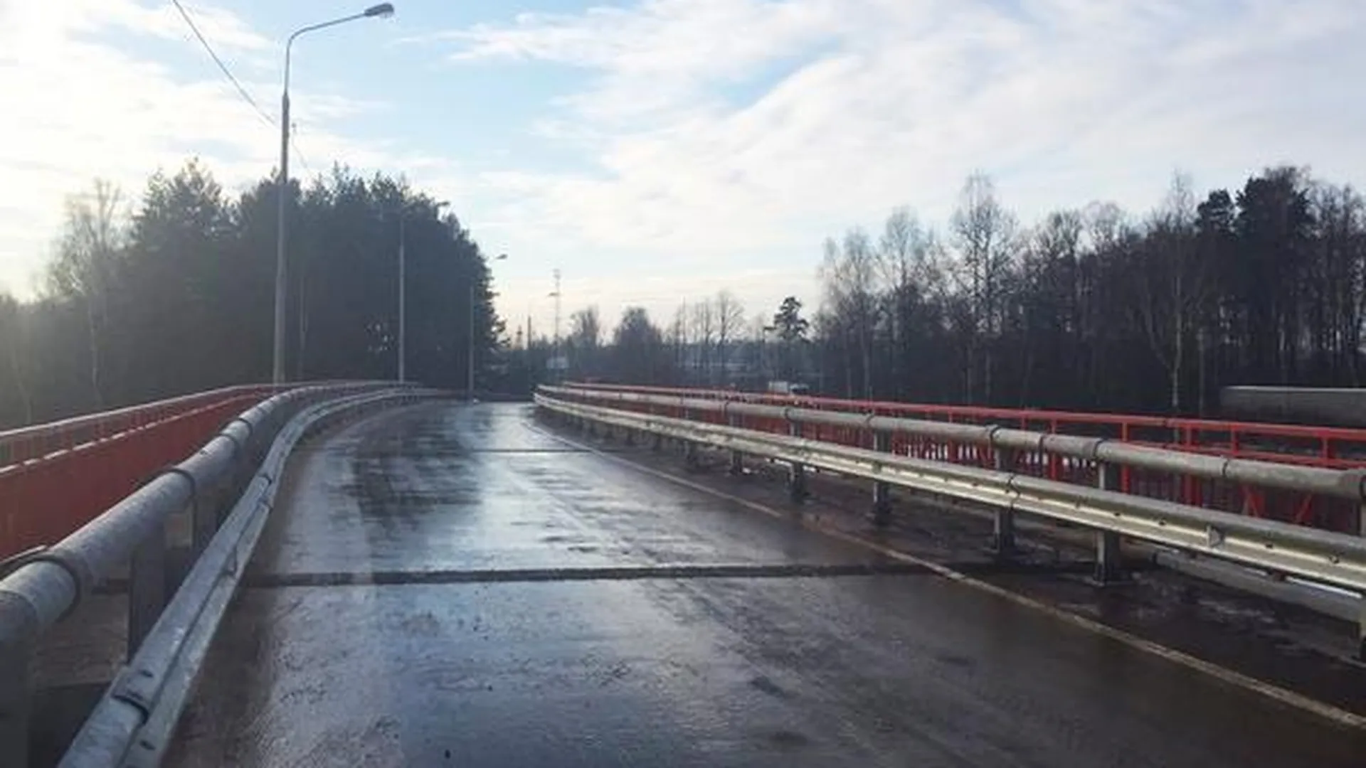 Движение по отремонтированному путепроводу открылось в Васильевском
