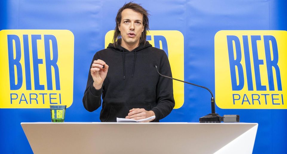 Глава Пивной партии заявил о росте числа сторонников перед выборами в Австрии