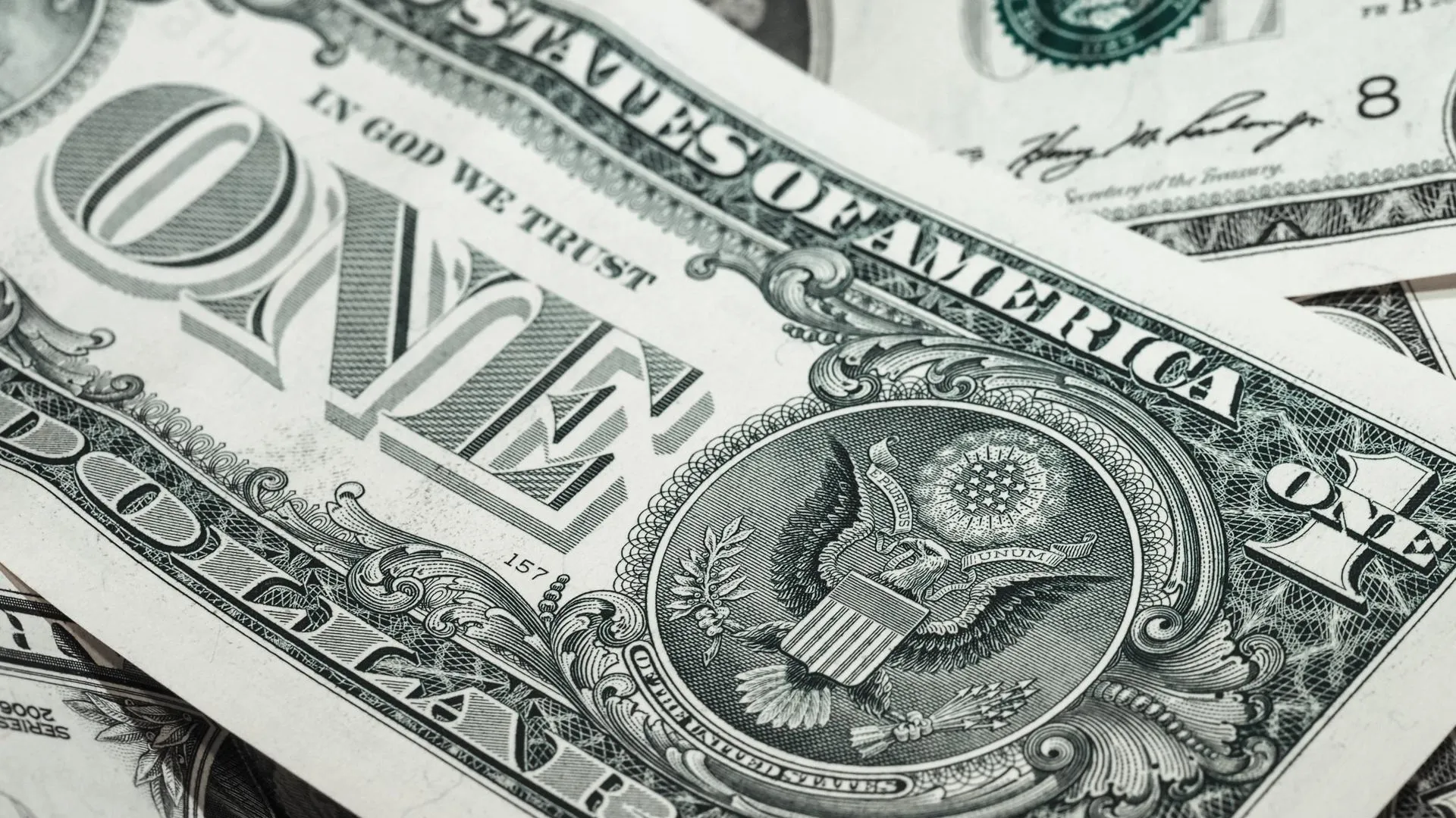Доллар подешевел к евро и иене после слов Байдена