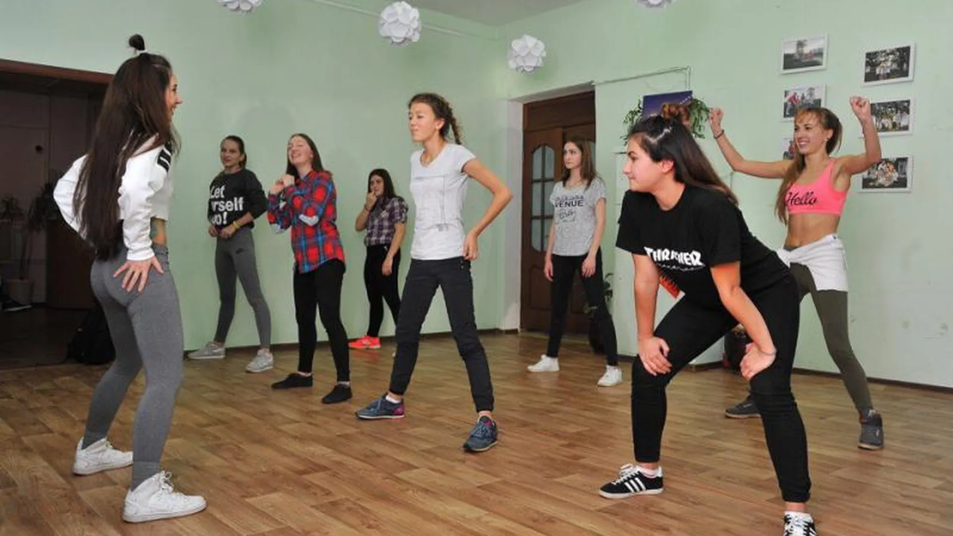 Мастер-класс по booty dance организовали для читателей библиотекари из Рузы 