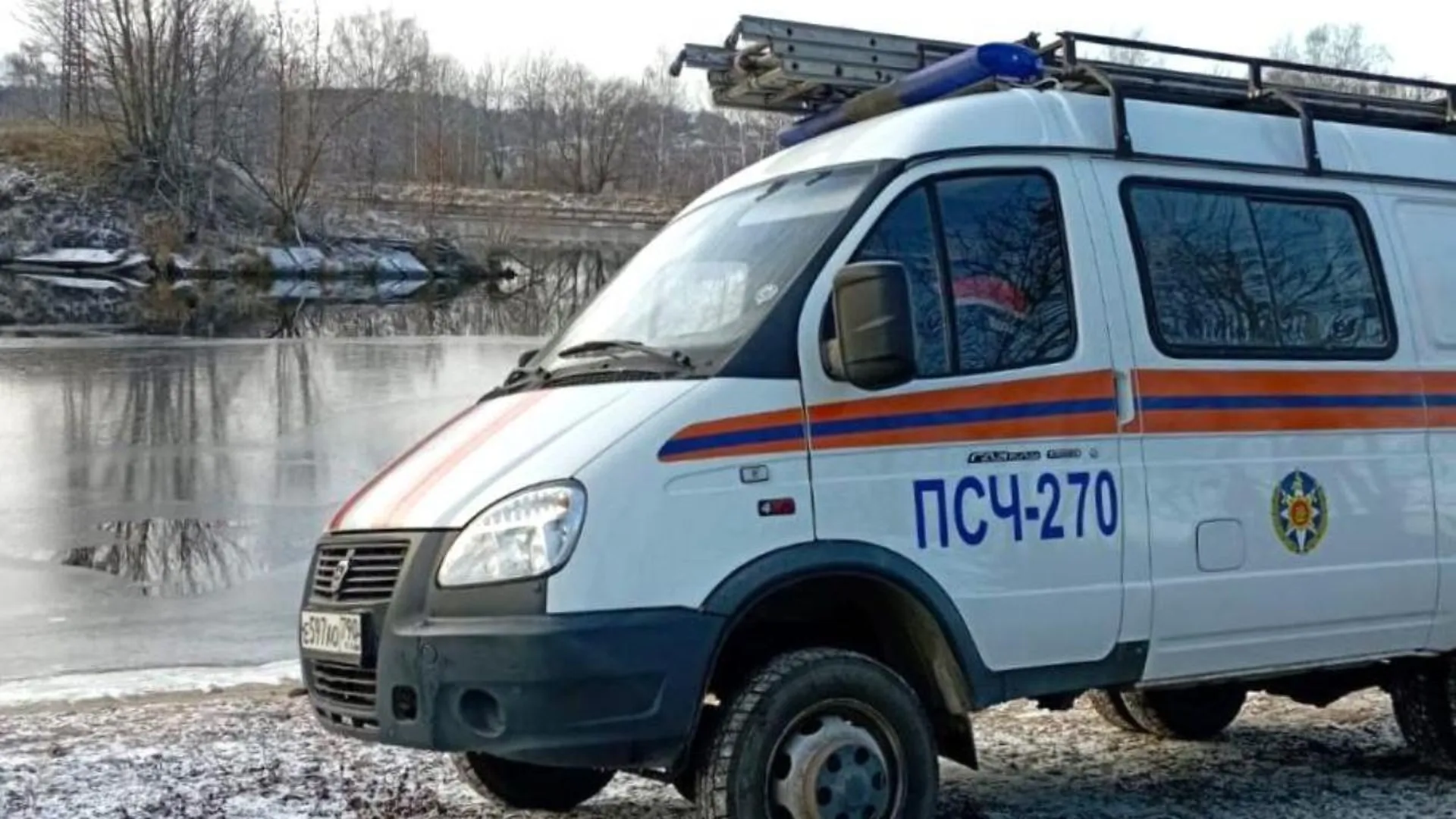 В Дмитрове спасли мужчину, который провалился под лед