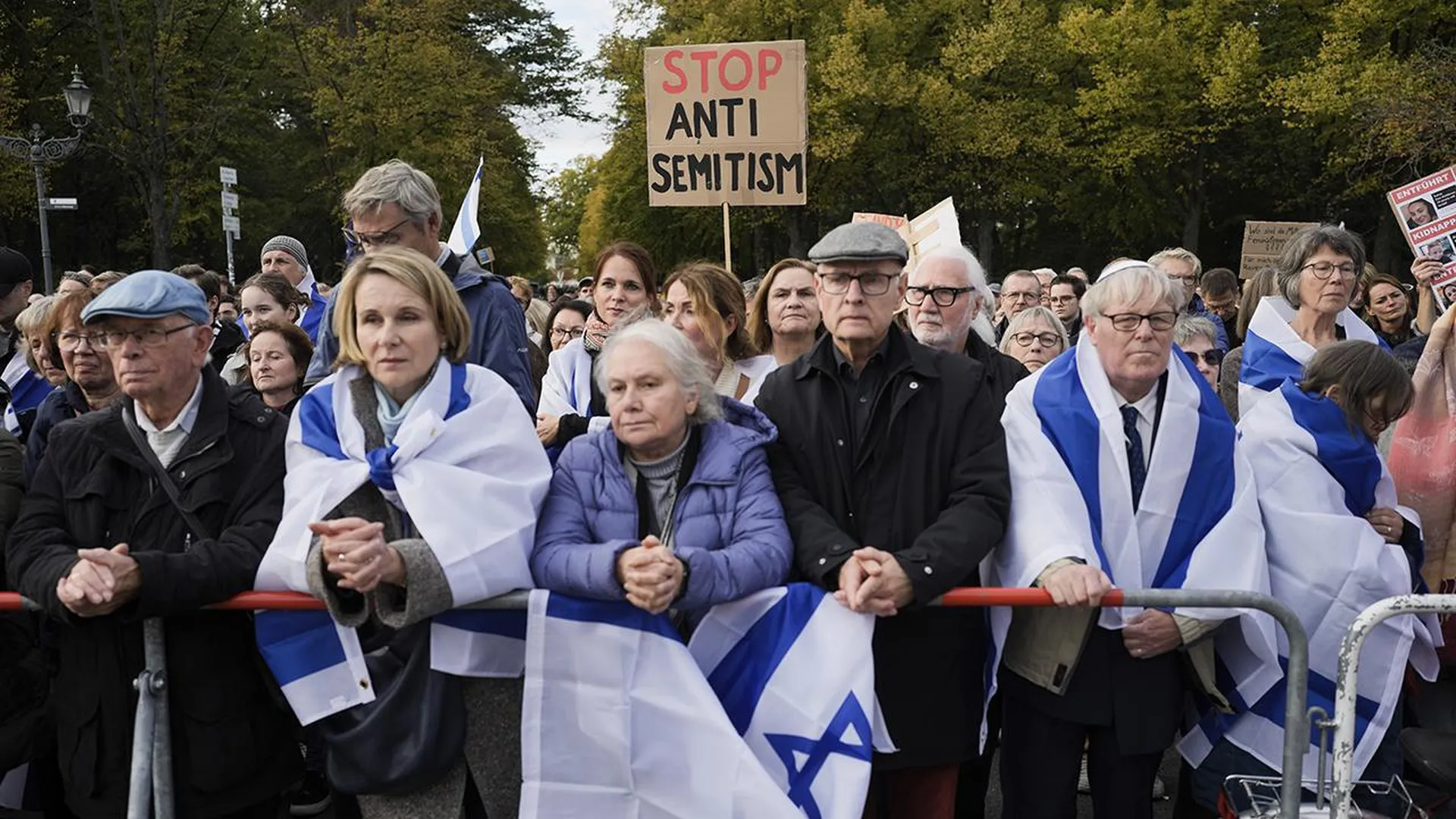 «Я боюсь выходить»: евреи рассказали о жизни в Европе на фоне антисемитских митингов