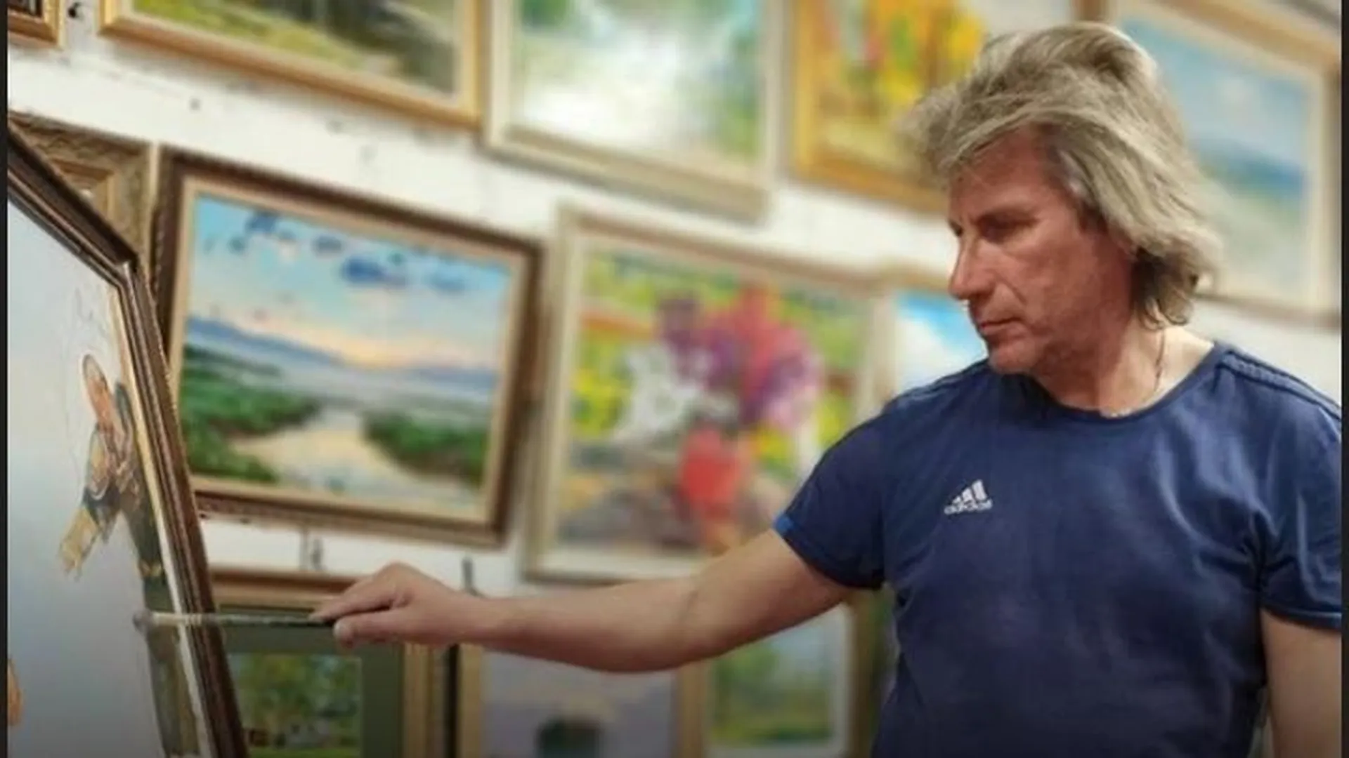 В Подмосковье открывается выставка профессионального футболиста и художника
