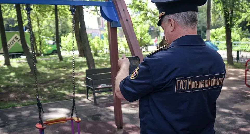 Свыше 1,7 тысячи дефектов на детских площадках устранили в Подмосковье в мае