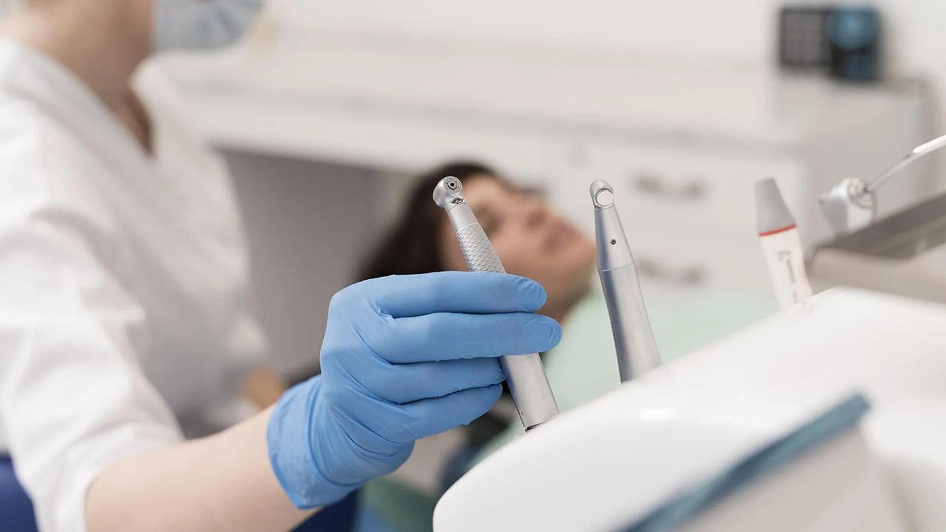 «Выживаемость ниже 50%»: стоматолог предупредила о смертельной опасности кариеса