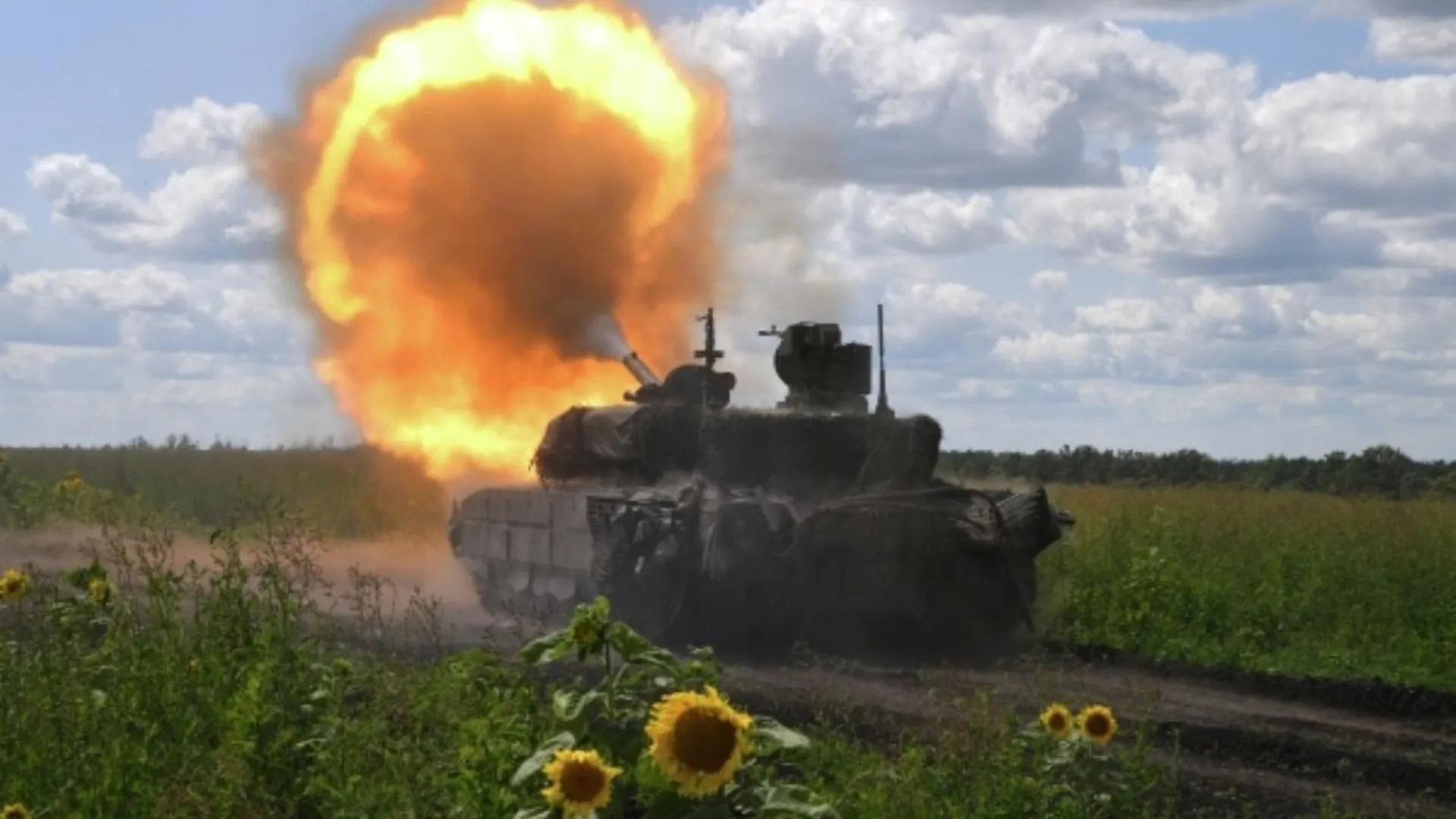 Российские бойцы сожгли у Работино десять украинских бронемашин при отражении двух атак