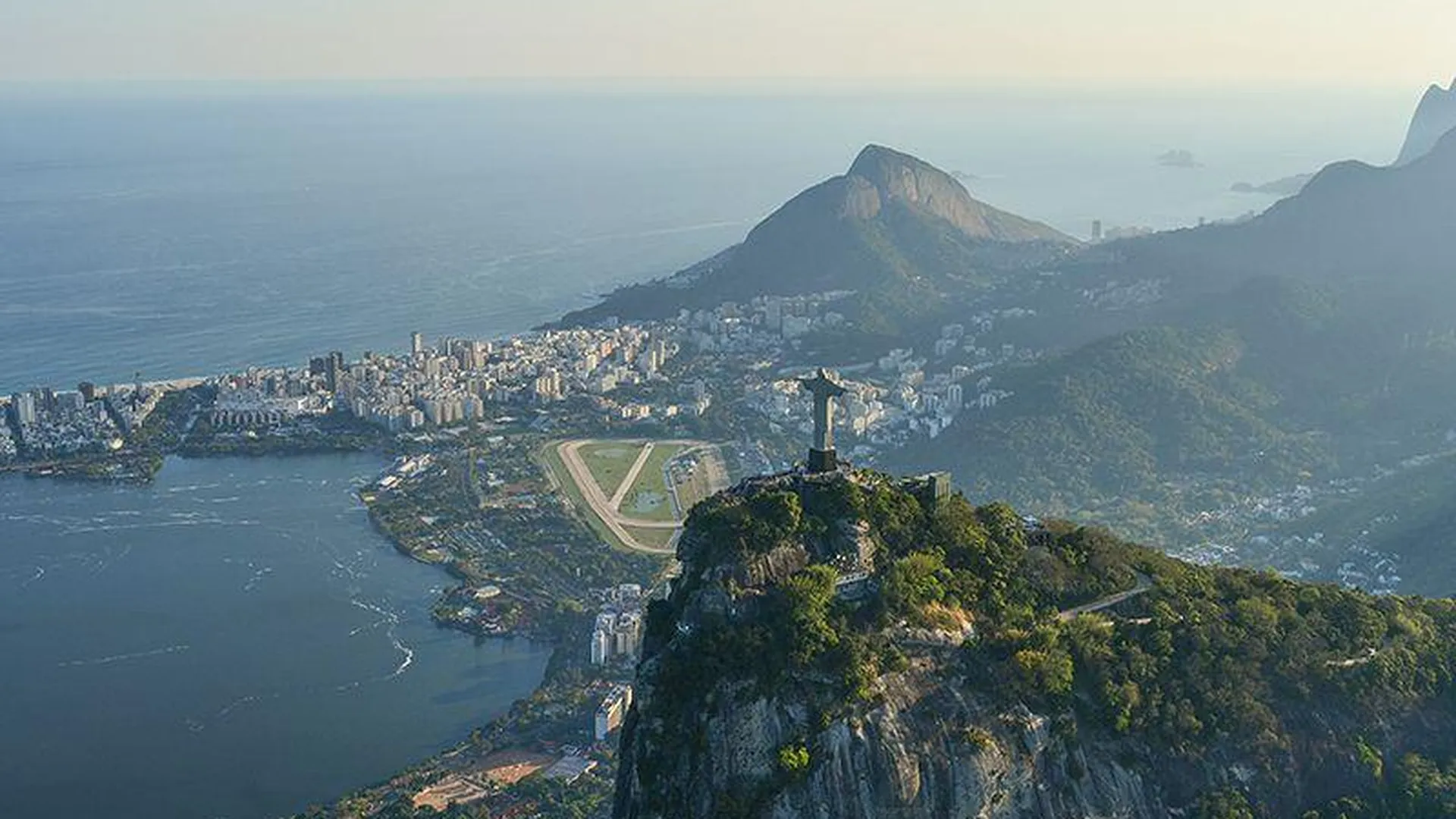 «Даже музеи закрыты»: россиянин рассказал, как живет Рио-де-Жанейро во время чемпионата мира