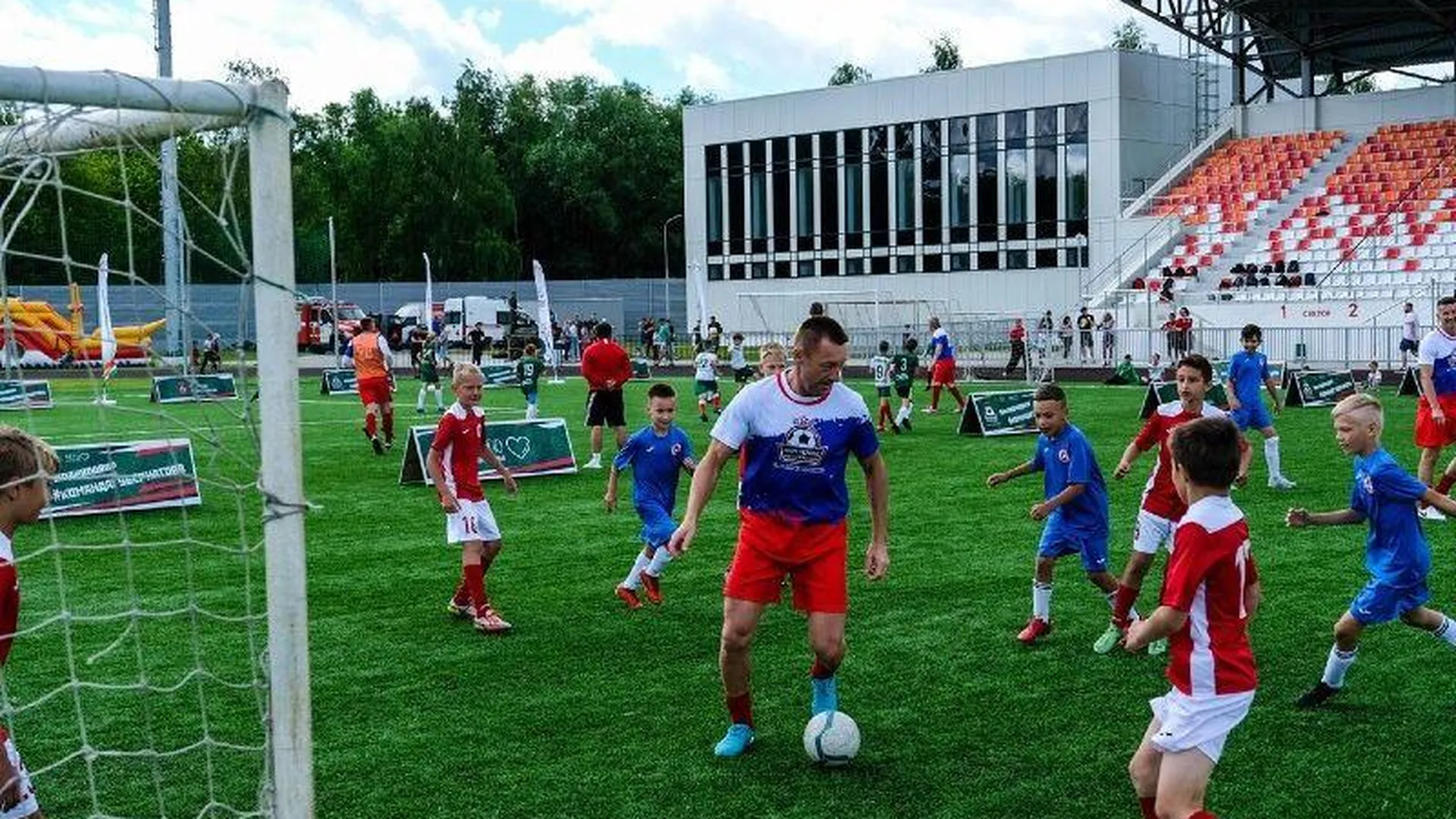 Матчи легенд футбола и жителей пройдут еще в 8 городах Подмосковья
