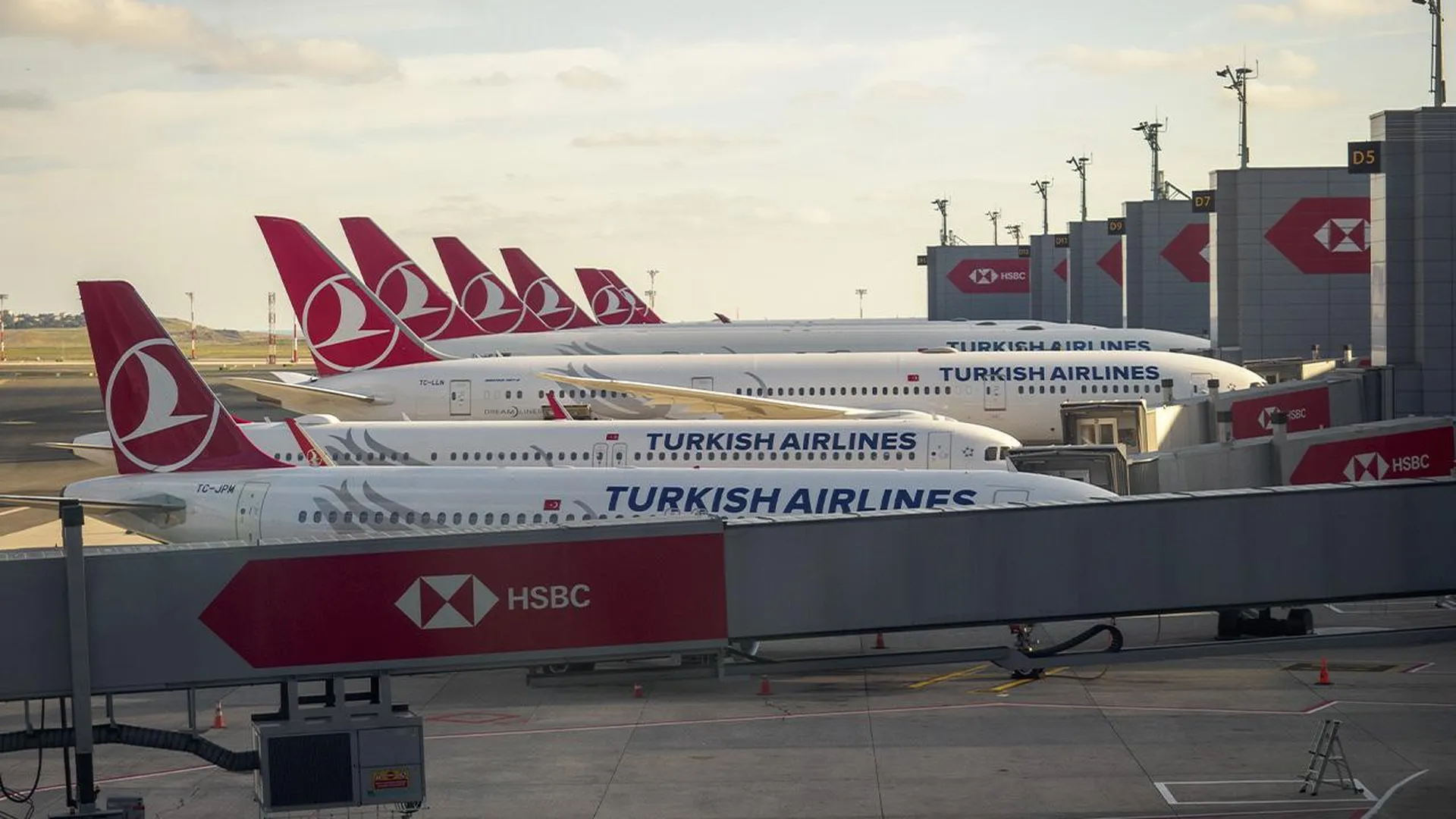 «Конкурентная борьба»: в Альянсе турагентств России заявили о переизбытке рейсов в Турцию