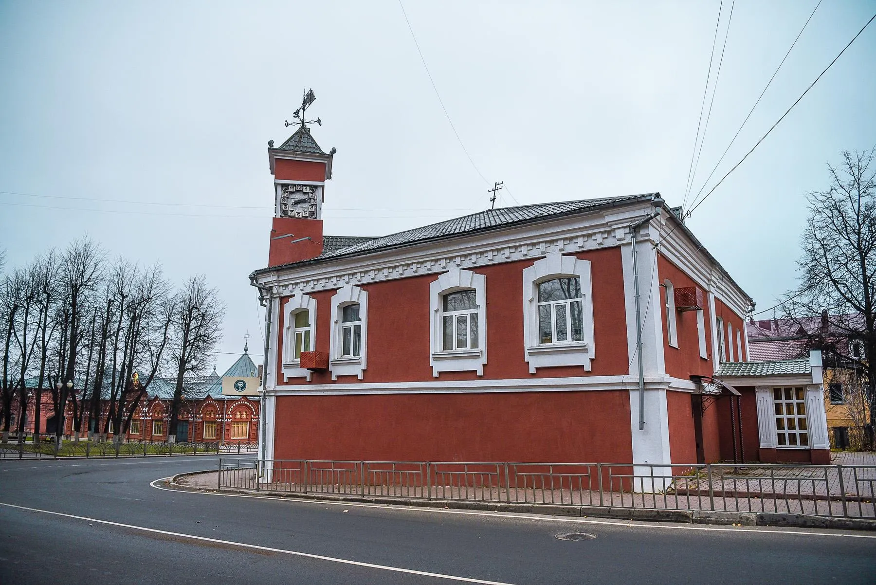 Магазин под часами в Клину