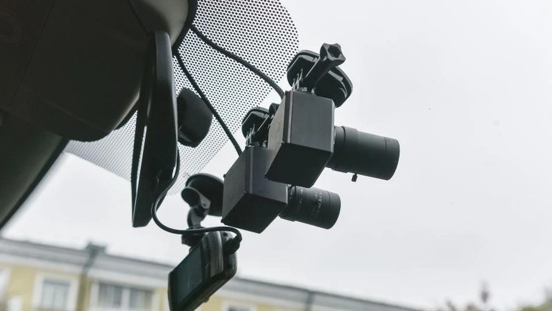 Автомобили с автоматической видео-фиксацией нарушений продолжают патрулировать округа Подмосковья