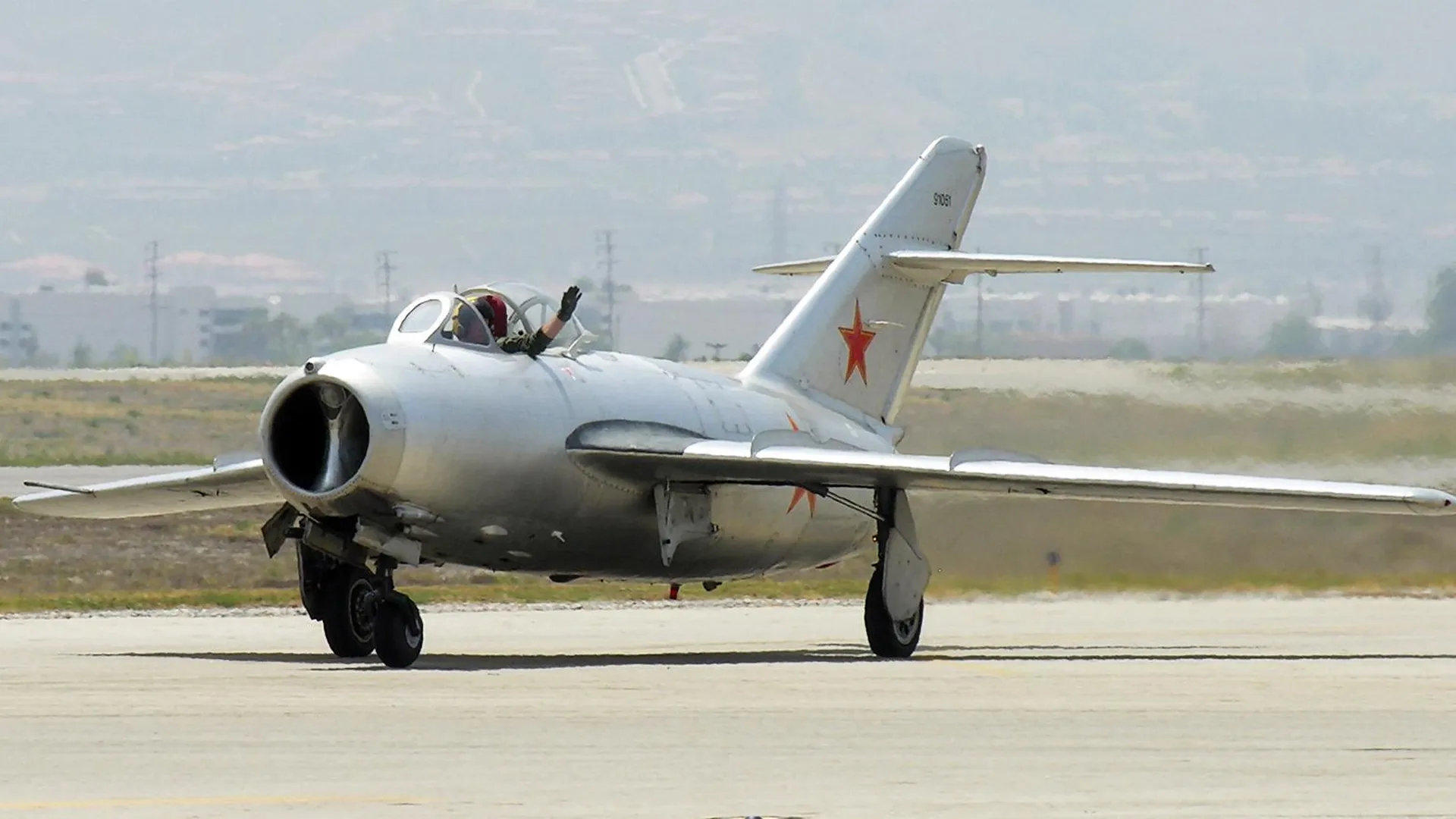 Самолет МиГ-15 — на таком летал во время службы Гагарин
