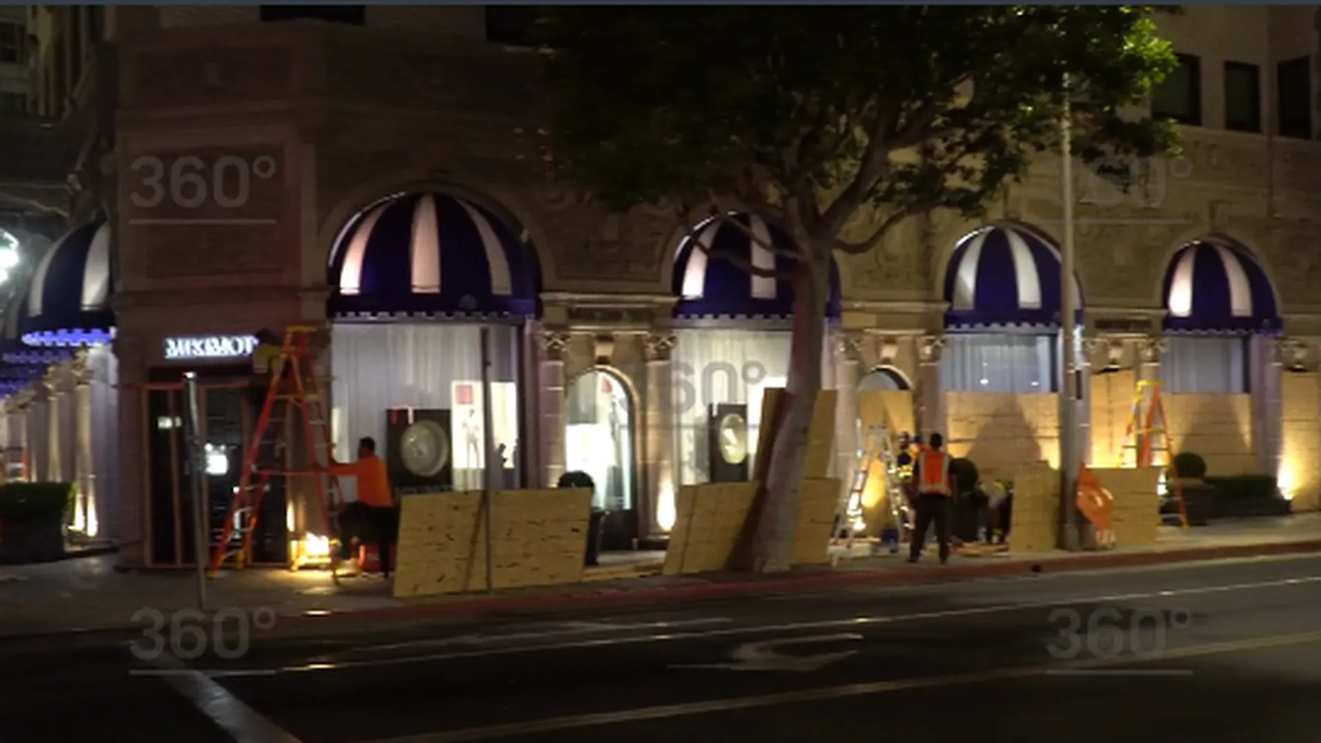 Погромы и грабежи. Видео из охваченного протестами Лос-Анджелеса
