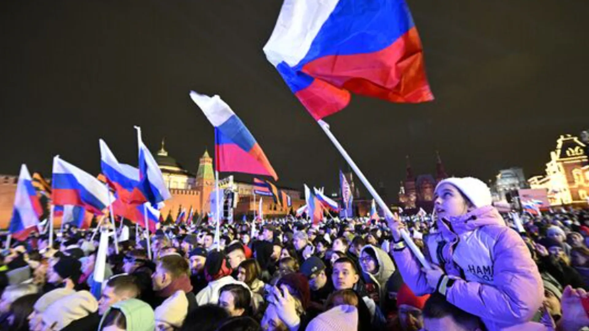 Более половины россиян заявили, что представляют себе будущее страны