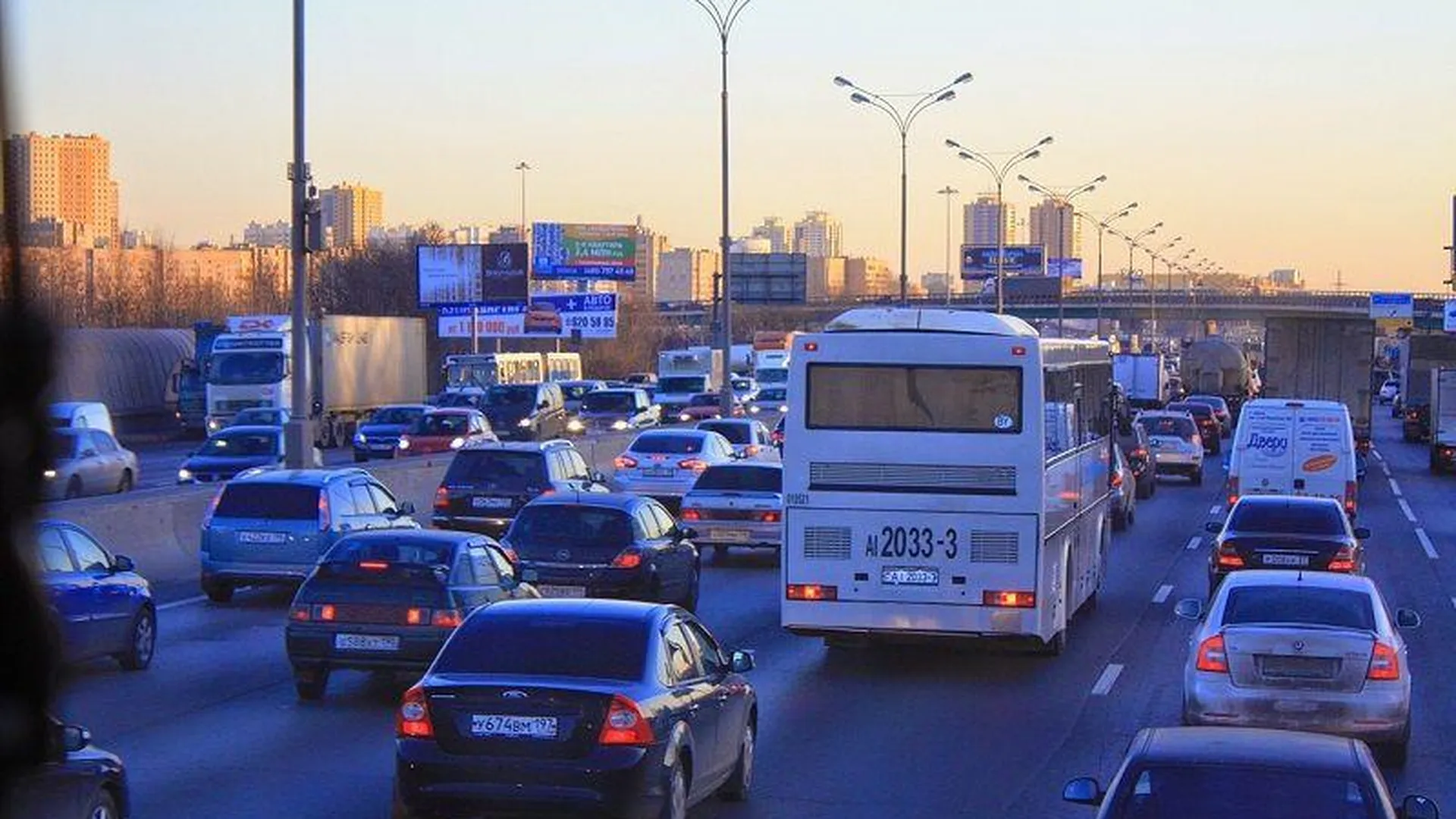 Кашляющий водитель маршрутки, чуть не угодивший в ДТП, напугал пассажиров Красногорска