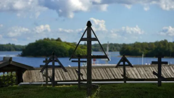 Больше половины кладбищ в Серпуховском районе заброшены