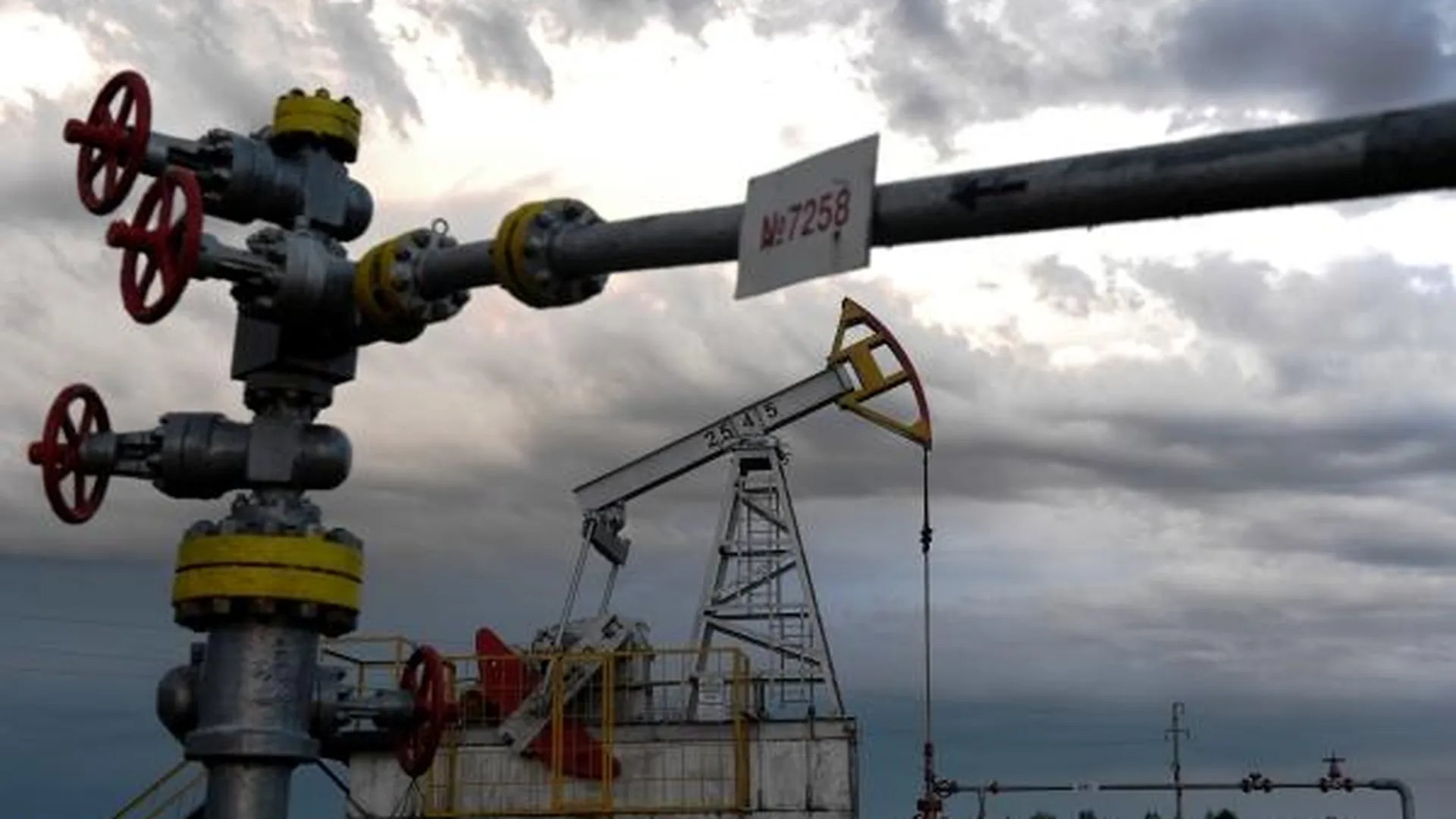 Нефтегазовые доходы бюджета России с начала года выросли на 82,2%