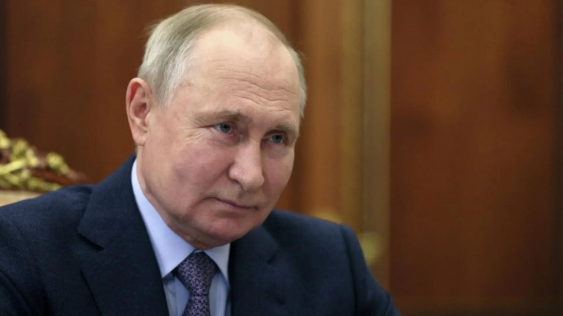 Financial Review: у Путина есть все причины улыбаться подобно Чеширскому коту
