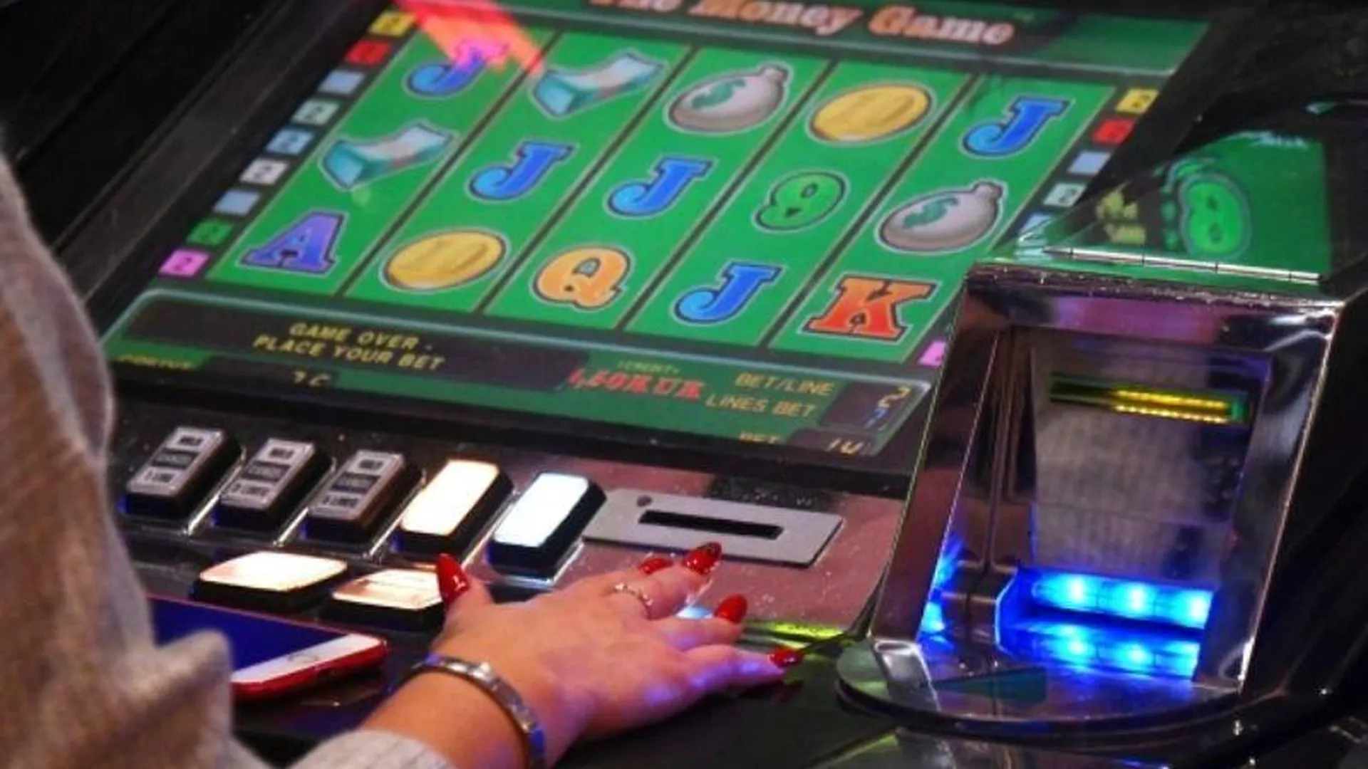Депутат Госдумы Гусев призвал уточнить в законе понятие «игровой автомат»