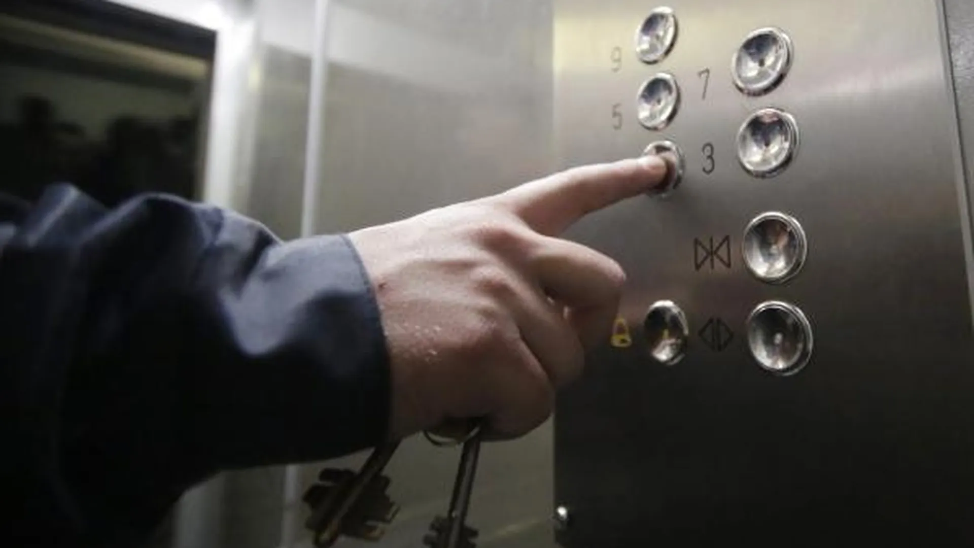 В регионе запланировали замену 1679 лифтов до конца года