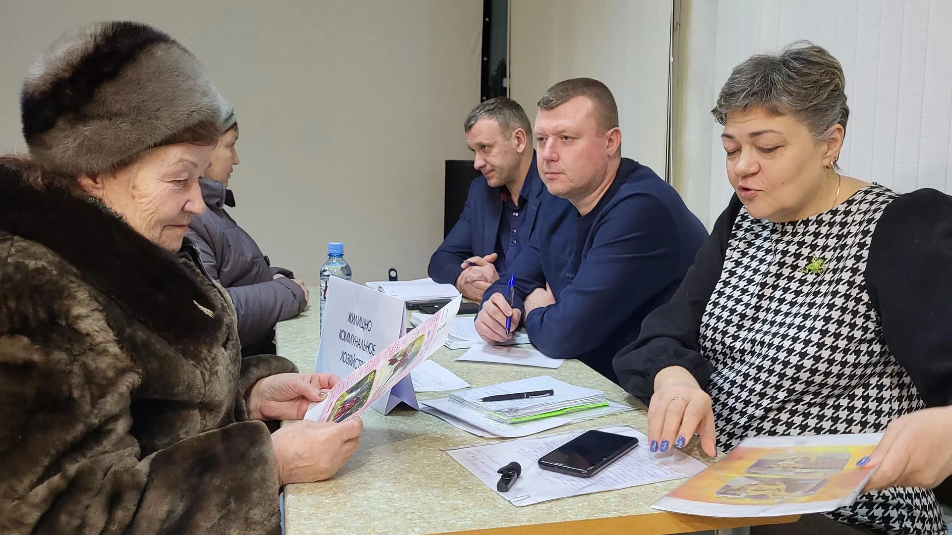 Руководство г.о. Луховицы ответило на главные вопросы жителей Красной Поймы в формате выездной администрации