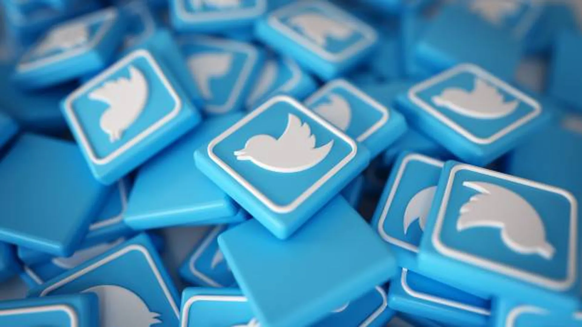 В Роскомнадзоре объявили о замедлении работы Twitter по всей России