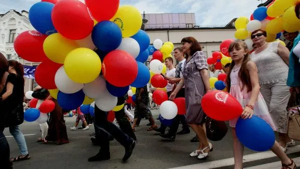 В Солнечногорске 85-летие области отметили песней