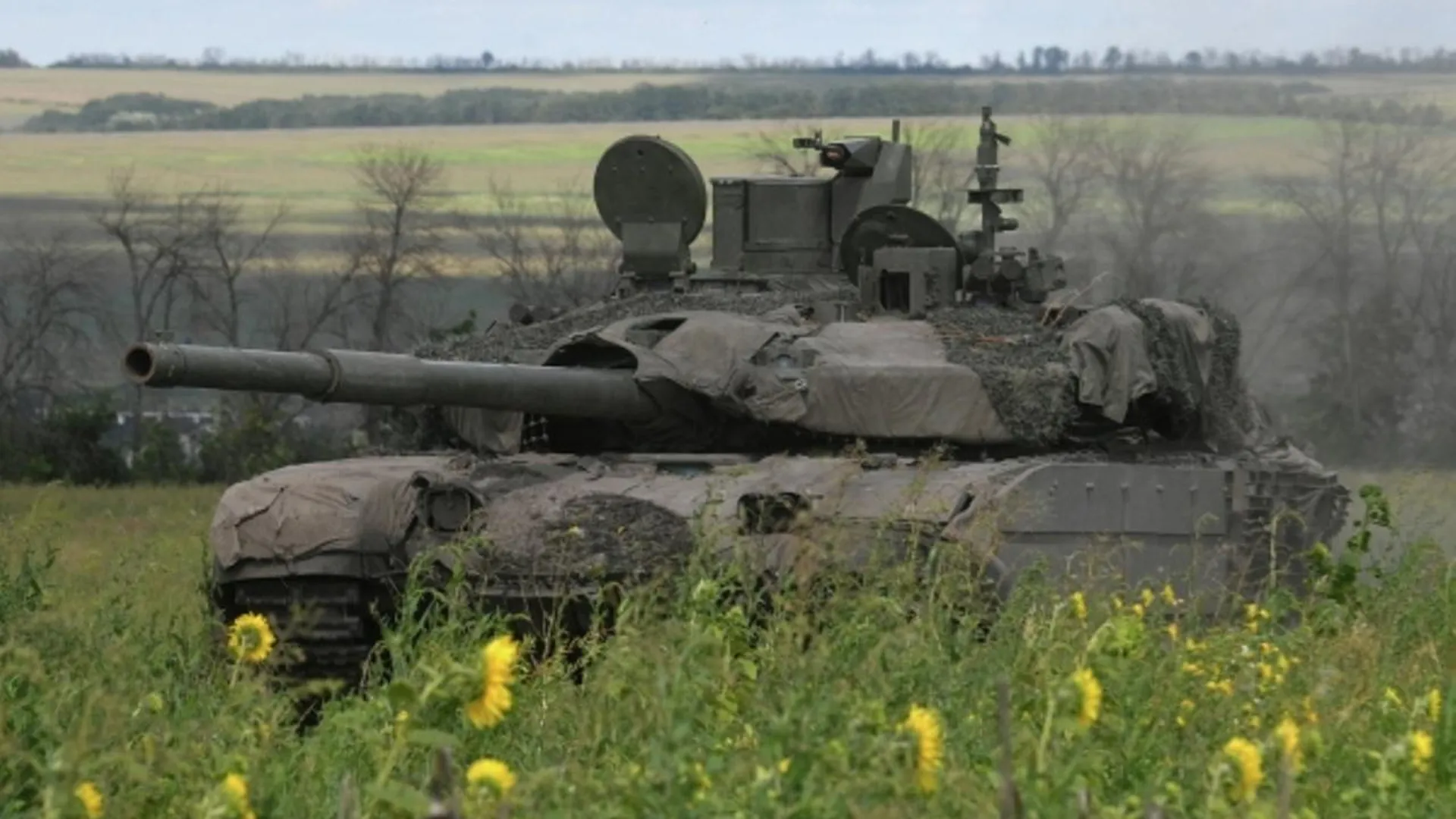 Российский танк в одиночку остановил атаку вражеской колонны техники
