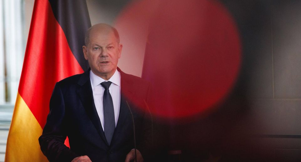 Канцлер ФРГ Шольц назвал нападение на кандидата в ЕП угрозой демократии