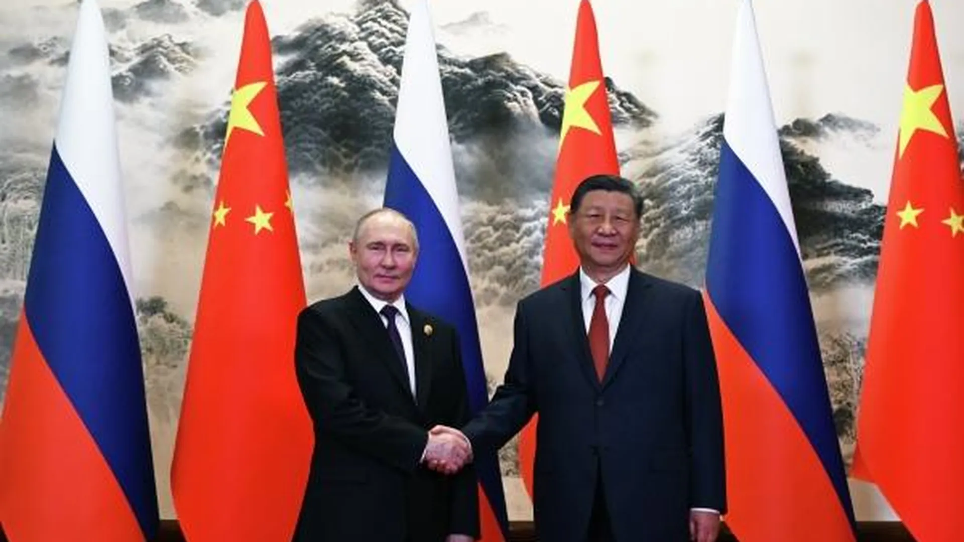 Не конфронтация, а торговля. Песков опроверг дружбу России и Китая против третьих стран