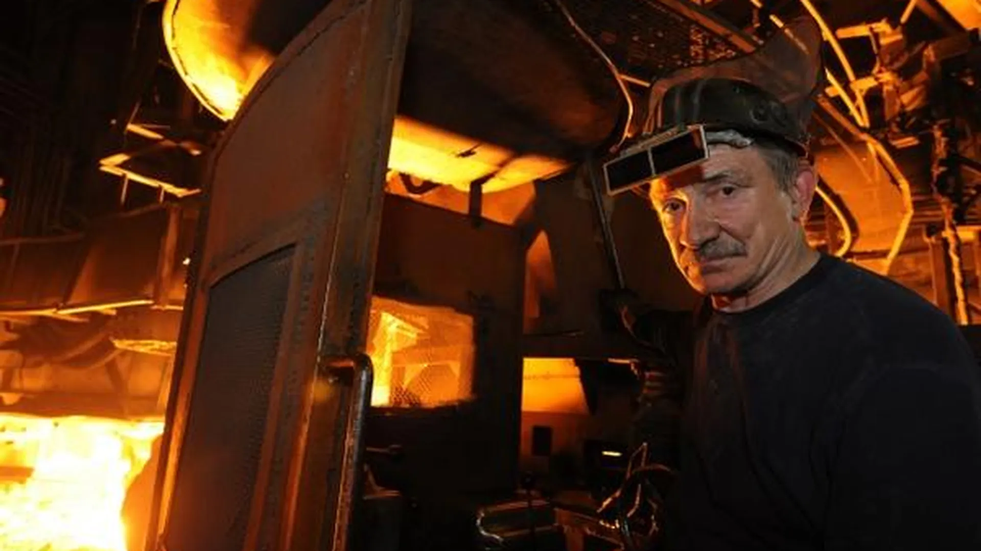 Почти 140 металлургов наградили в Ступино